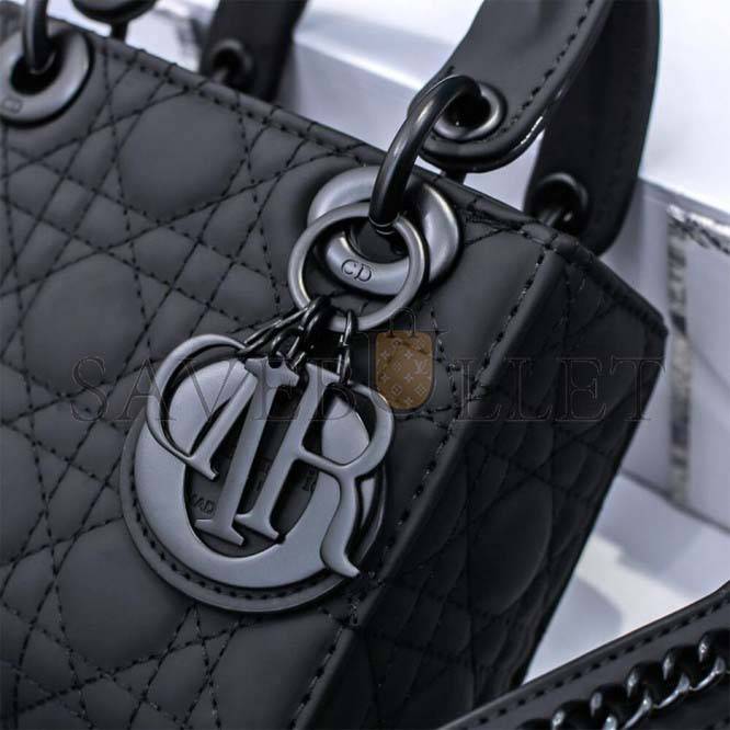 DIOR  MINI LADY BAG M0505SLOI_M989 (17cm*15cm*7cm)